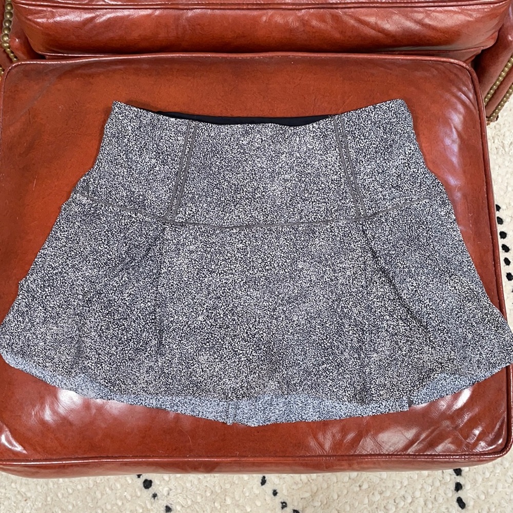 Lululemon Size 4 tennis/running active skirt
